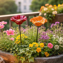 Afbeelding in Gallery-weergave laden, Handgemaakte Hommelbloemen – weerbestendige keramische drinkplaatsen voor hommels, set van 4.