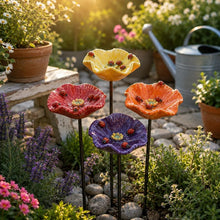 Afbeelding in Gallery-weergave laden, Handgemaakte Lieveheersbeestjesbloemen – weerbestendige keramische drinkbloemen, set van 4
